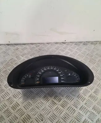 Mercedes-Benz C W203 Speedometer (instrument cluster) A2035403047
