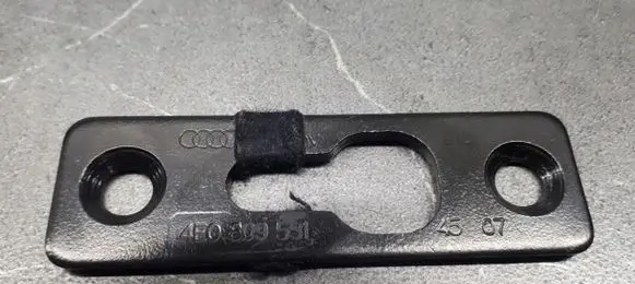 Audi A8 S8 D3 4E Bracket in trunk/boot 4e0809531