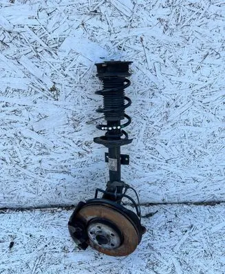 Volkswagen Polo VI Front wheel hub spindle knuckle