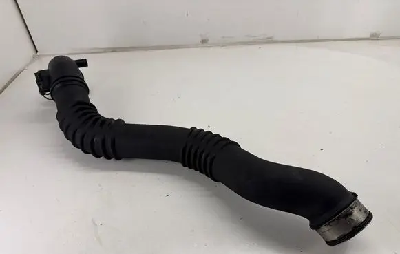 BMW X1 E84 Intercooler hose/pipe 7607941 7843531 1300272