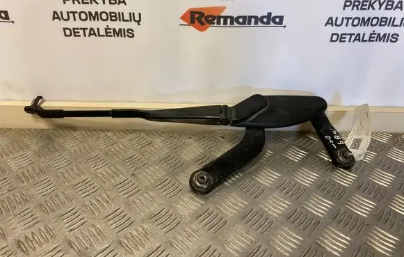 Front wiper blade arm