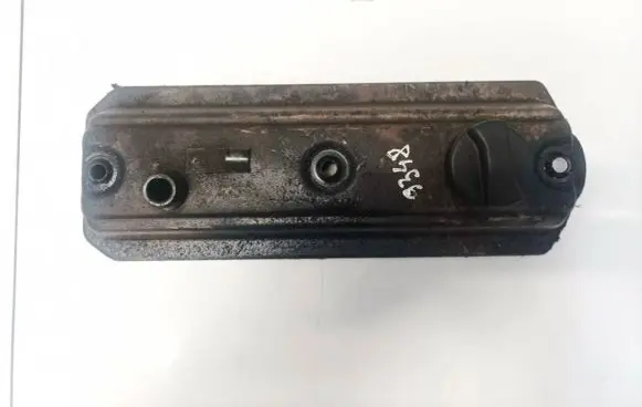 Volkswagen PASSAT B3 Rocker cam cover 