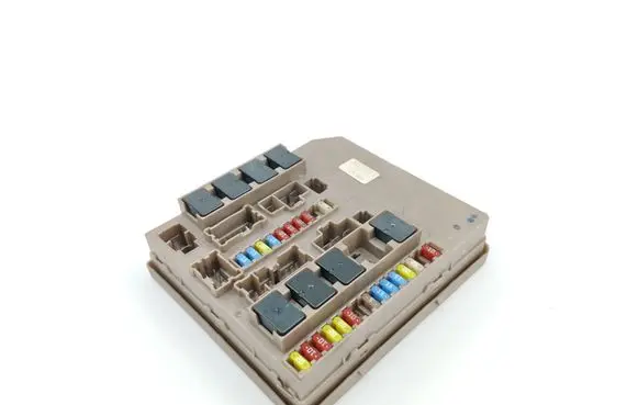 Renault Clio III Fuse module 674660A