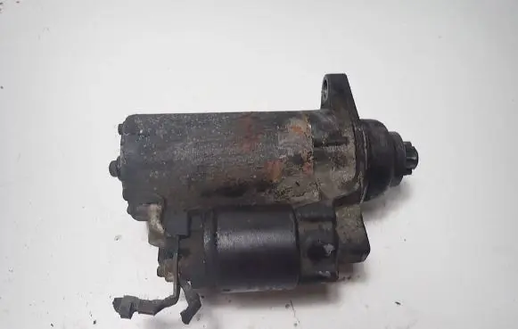 Skoda Octavia Mk2 (1Z) Starter motor 100582177