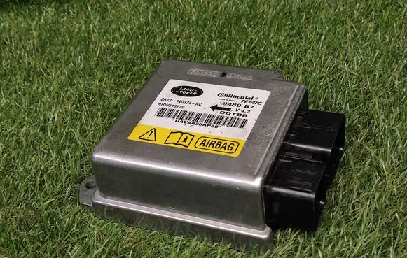 Land Rover Discovery 3 - LR3 Airbag control unit/module 8H2214D374AC NNW510230