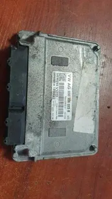 Volkswagen Polo IV 9N3 Engine control unit/module 03D906023B