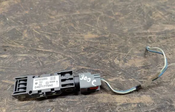 Chrysler 300 - 300C Airbag deployment crash/impact sensor 4479202893 04671779AC