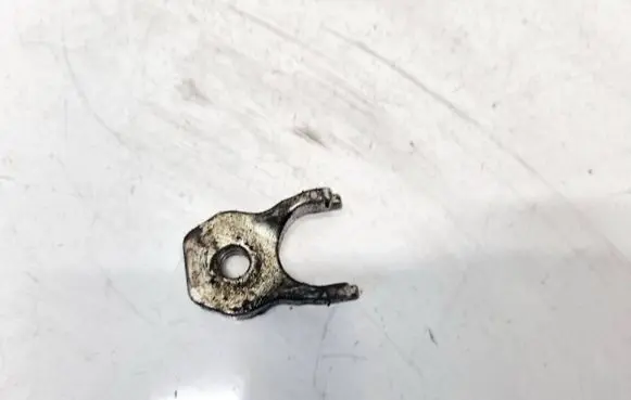 Mazda CX-7 Fuel Injector clamp holder 