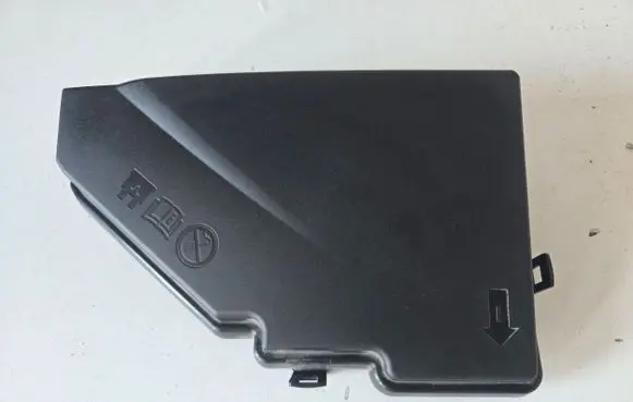 Volvo XC90 Fuse box cover 31398001