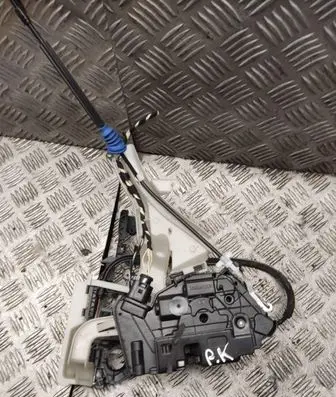 Volkswagen PASSAT CC Front door lock 5N2837015E