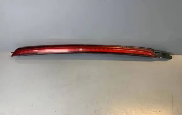 BMW 3 E46 Third/center stoplight 63218368764 8368764