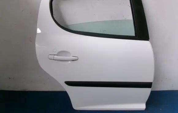 Peugeot 207 CC Rear door