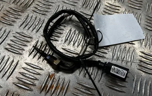Audi Q5 SQ5 FY Exhaust gas temperature sensor 8W0906088E