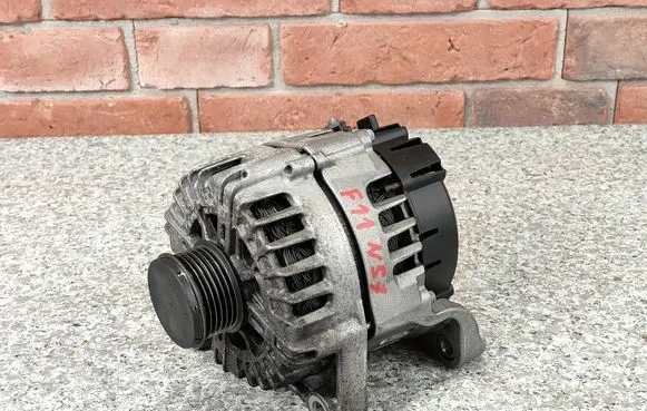 BMW 5 F10 F11 Generator/alternator 8570672