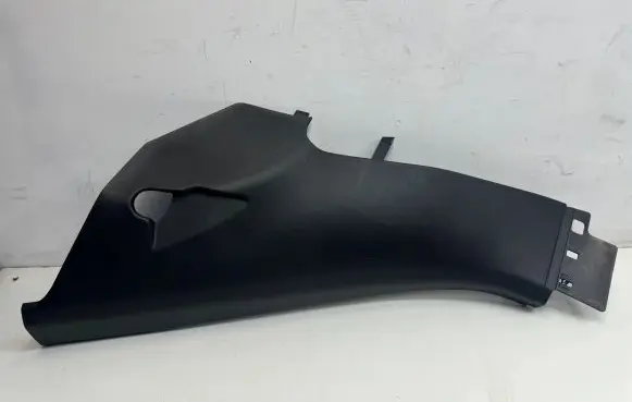 Porsche Cayenne (92A) (C) pillar trim 7P0867765D