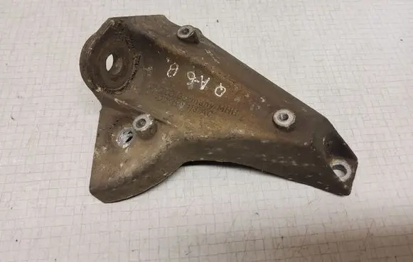 Audi A6 S6 C5 4B Engine mounting bracket 8D0399113AC