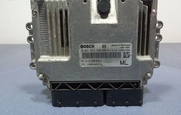 Honda Civic Engine control unit/module ECU 37820-RSR-E13