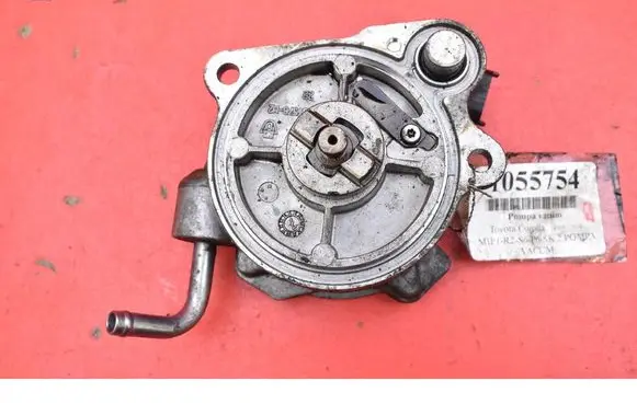 Toyota Corolla E140 E150 Vacuum pump ST576M2