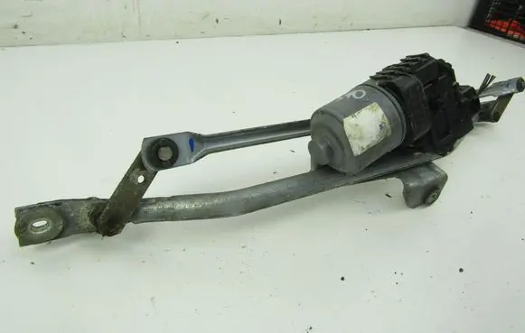 Volkswagen PASSAT B5.5 Front wiper linkage 