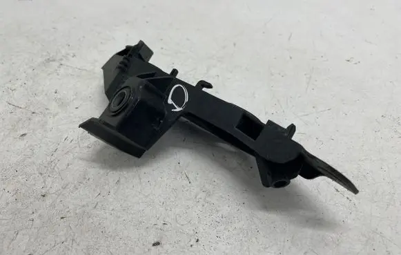 Volkswagen Touran III Rear bumper mounting bracket 5TA807184