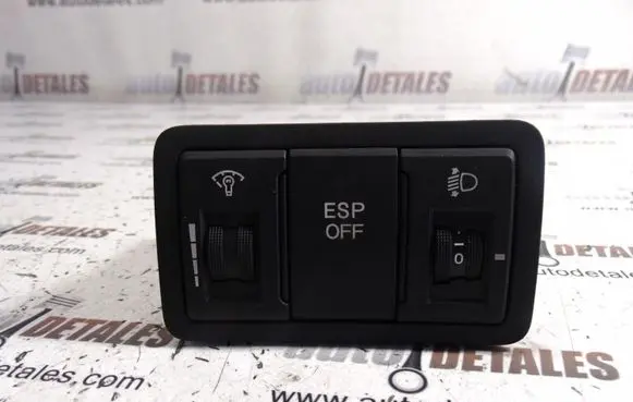 Hyundai i30 ESP (stability program) switch 