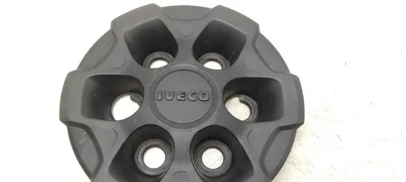 Iveco Daily 6th gen R16 wheel hub/cap/trim 5801804147