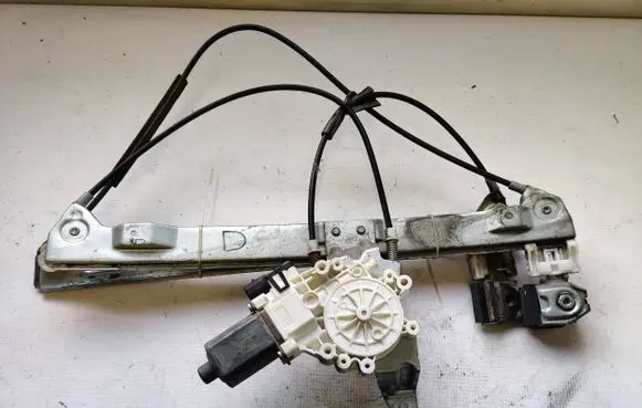 Mitsubishi Colt Front door window regulator with motor 0130822207