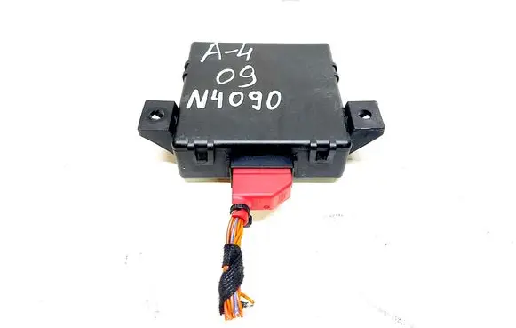 Audi A4 S4 B8 8K Gateway control module 8T0907468H