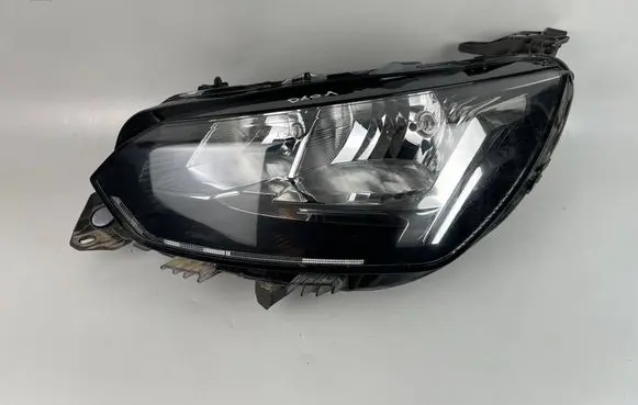 Peugeot 2008 II Headlight/headlamp 9823194080