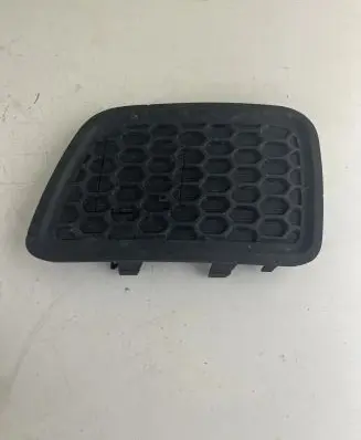 Jeep Grand Cherokee Front bumper lower grill 68143100A 088871124