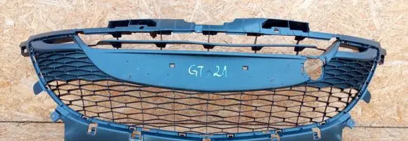 Mazda 3 II Front bumper upper radiator grill BCW8-501T1