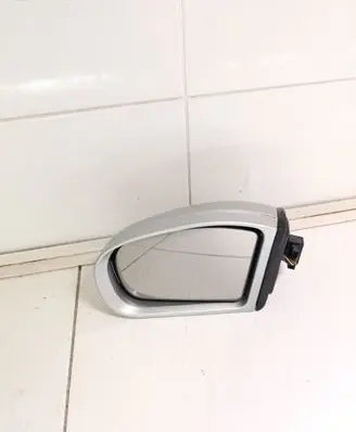 Front door electric wing mirror