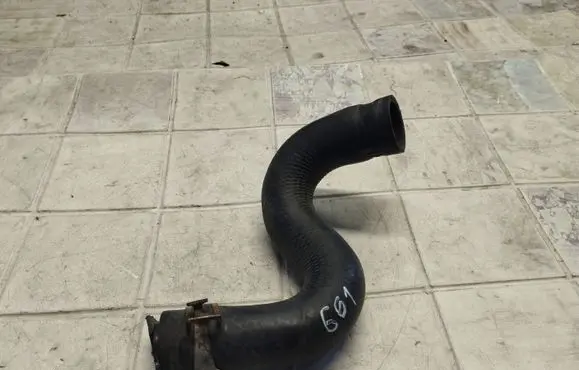 Toyota Yaris Engine coolant pipe/hose