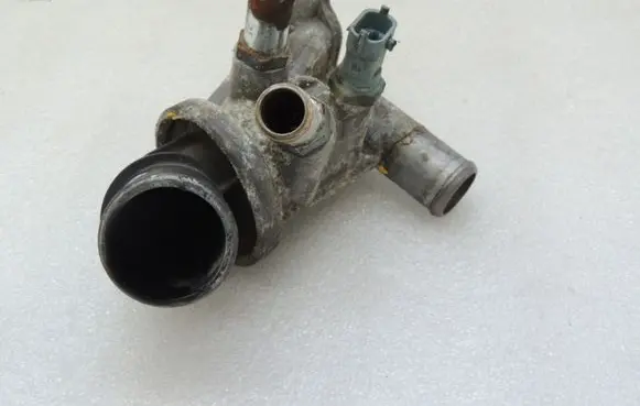 Chrysler Grand Voyager V Thermostat/thermostat housing K68031574AA 68031574AA