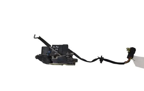 KIA Carens II Rear door lock