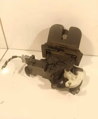 Audi Q7 4L Tailgate/trunk/boot lock/catch/latch 8P4827505B