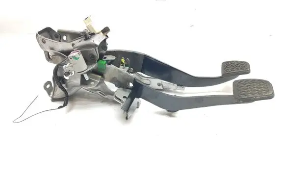 Toyota Aygo AB40 Pedal assembly 