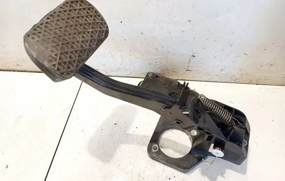 Mercedes-Benz A W169 Brake pedal a1692901401