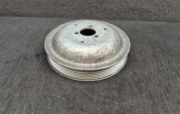 Audi A6 S6 C6 4F Water pump pulley 06E121031E 06E121031F 06E121031A