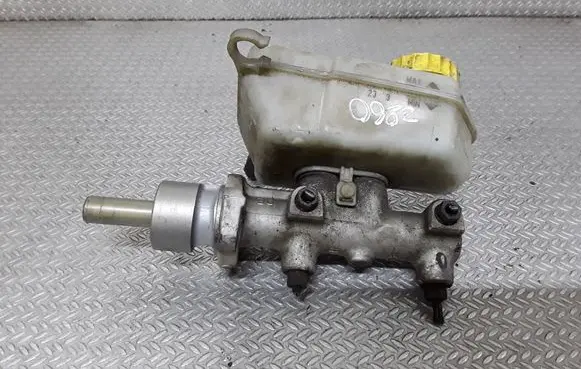 Skoda Fabia Mk1 (6Y) Master brake cylinder