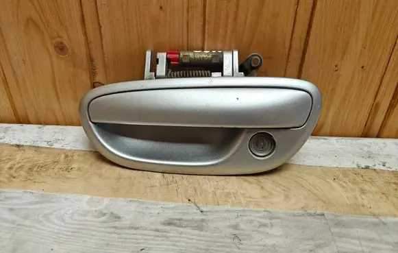 Subaru Outback Front door exterior handle