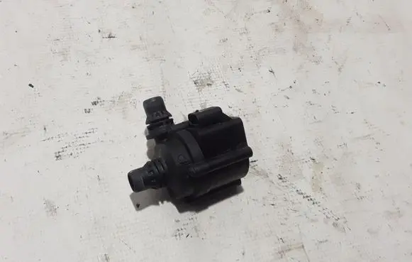 BMW 5 F10 F11 Electric auxiliary coolant/water pump 8511748