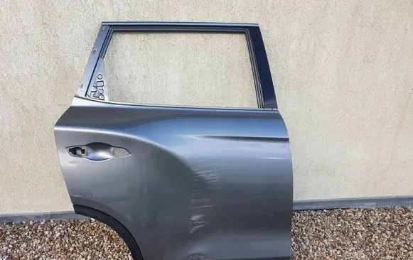SsangYong Rexton Rear door
