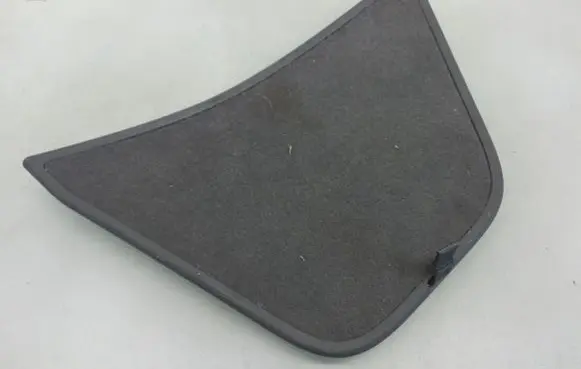 Toyota Prius (NHW20) Trunk/boot trim cover 5841847010