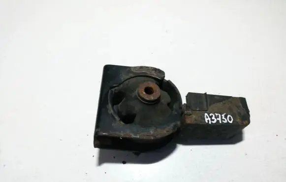 Toyota Avensis T250 Engine mount bracket
