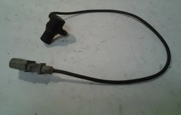Volkswagen PASSAT B5.5 Crankshaft position sensor 8431206