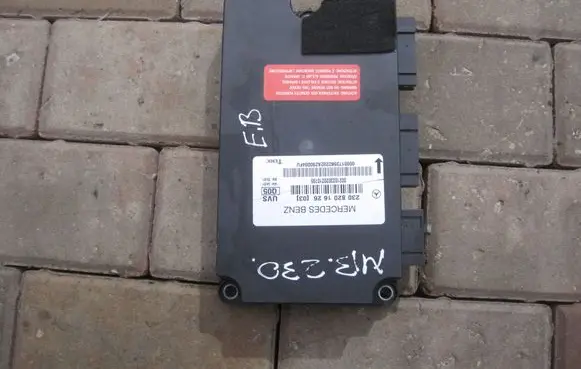 Mercedes-Benz SL R230 Sunroof control unit/module 2308201626