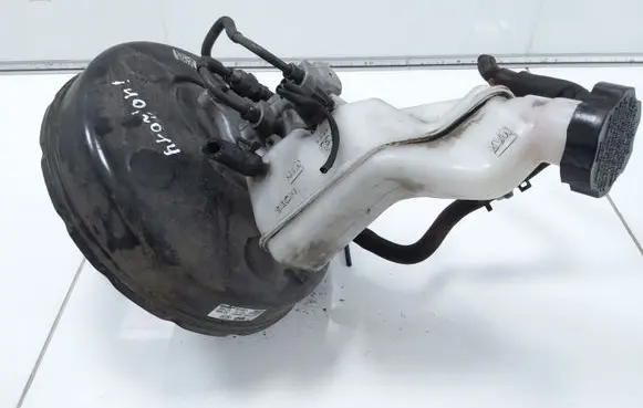 Hyundai i40 Brake booster 591103Z100