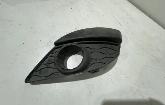 Renault Twingo II Front fog light trim/grill