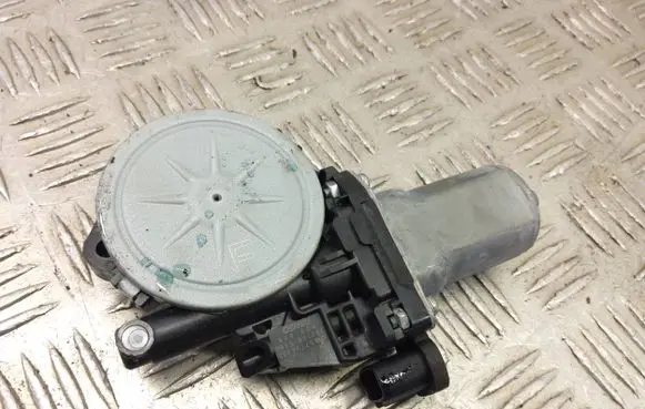 Mitsubishi Outlander Front door window regulator with motor 5713a385